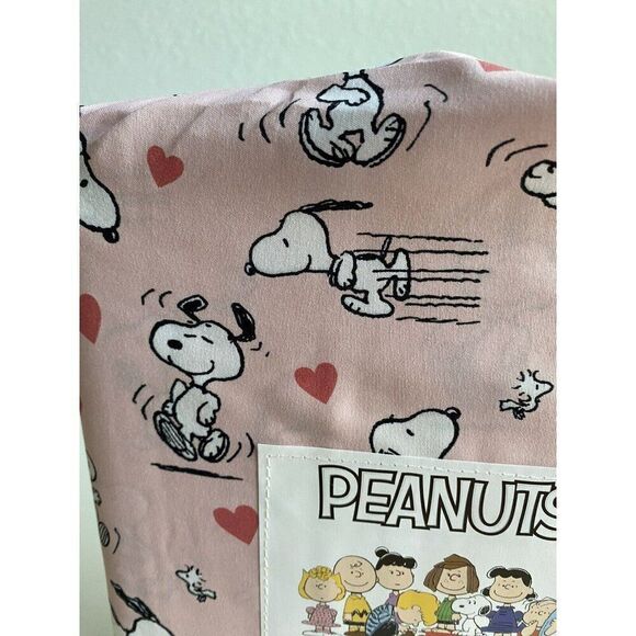 4 Pc Peanuts Snoopy Hearts Pink Valentines Day TWIN Size Sheet Set Soft NEW - Picture 3 of 13